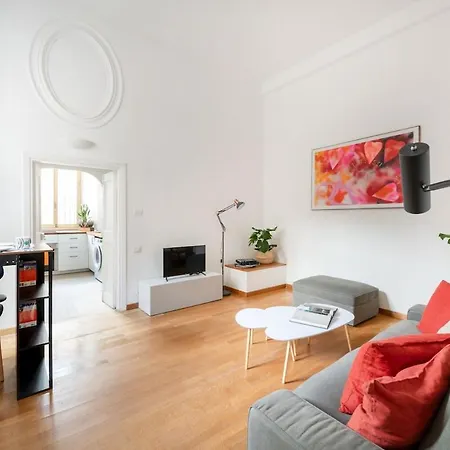 Quiet Retreat In Ancient Apartment Rom